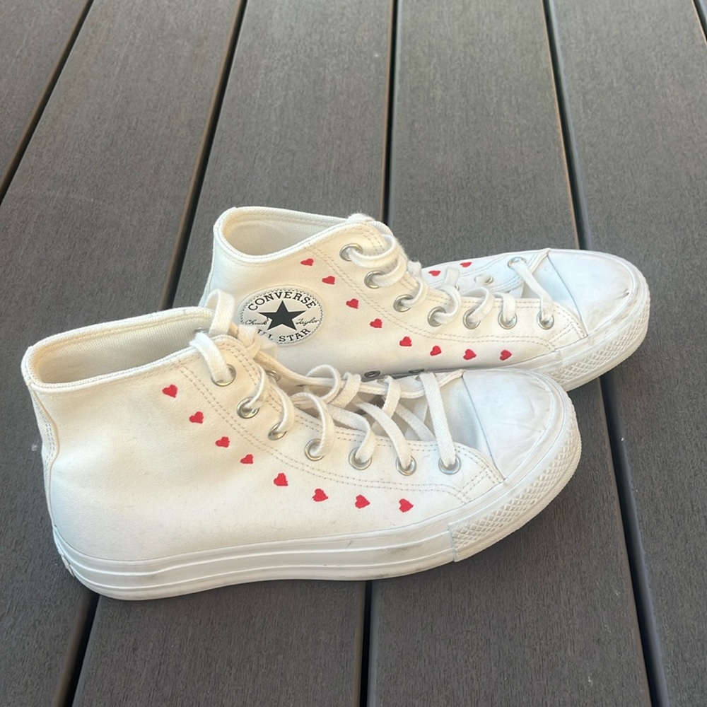 heart converse chuck taylor platform